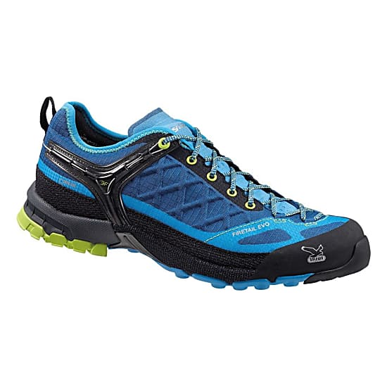 reef hiking shoes